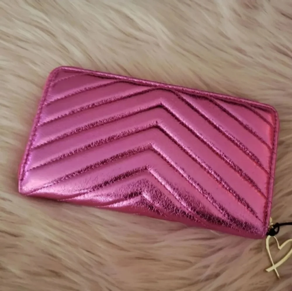 Victoria's Secret V quilt pink metallic crackle wallet - Picture 3 of 9